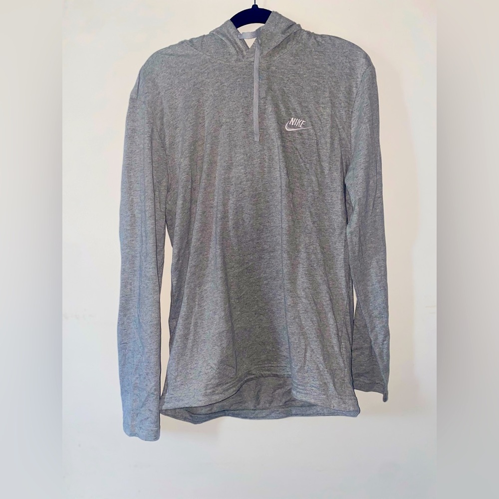 Nike Lightweight Gray Hooded Long Sleeved Top